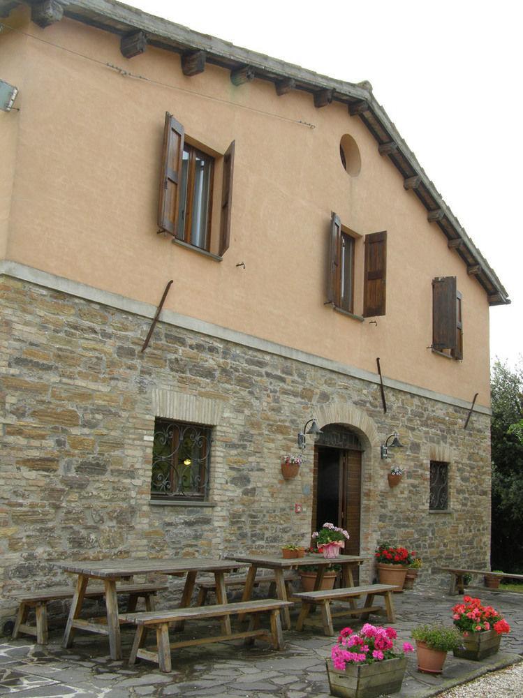 Gasthaus Agriturismo La Caputa Urbania Exterior foto