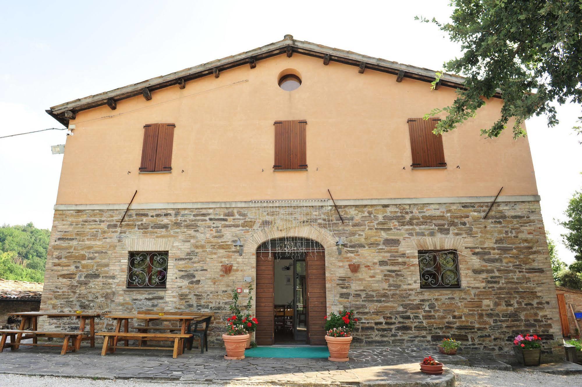 Gasthaus Agriturismo La Caputa Urbania Exterior foto